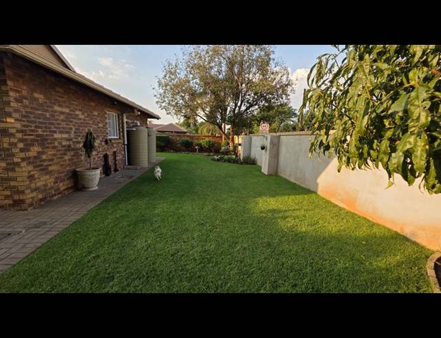 3 BEDROOM TOWNHOUSE FOR SALE IN MONTANA